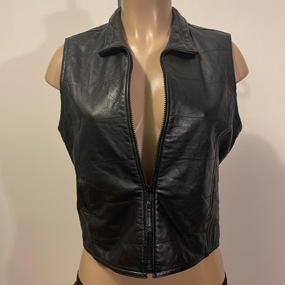 GAP  Black color 💯% leather riding  Womens VEST size SMALL w pockets - Picture 2 of 15
